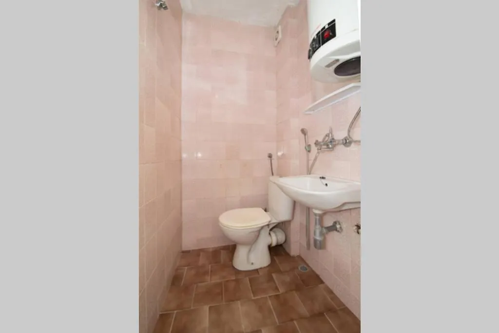 2 Bedroom Apartment Near The Opera Warna