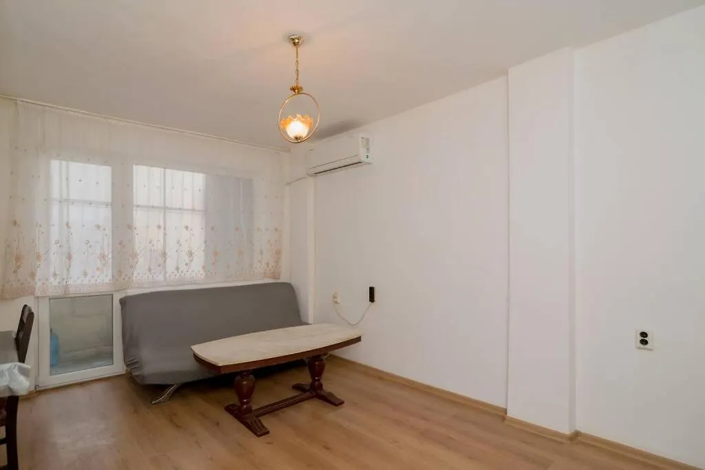 2 Bedroom Apartment Near The Opera Varna Bulgaria